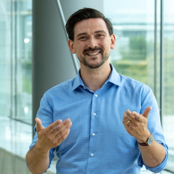 Artur Reich Headshot