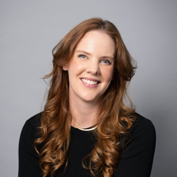 Headshot photo of Lauren Anderson looking at the camera