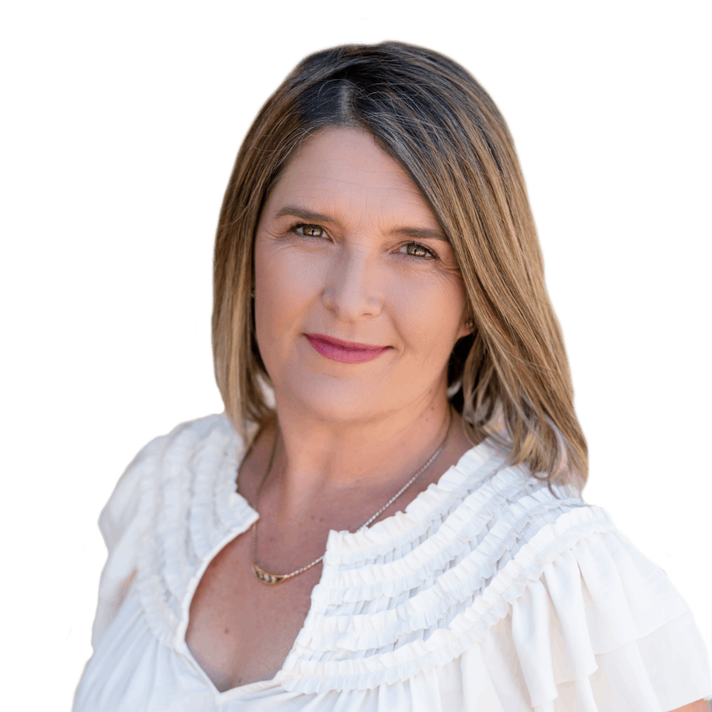 Headshot photo of Susan Howse looking at the camera