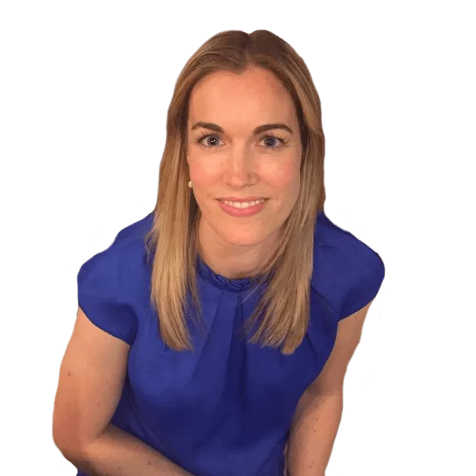 Headshot photo Rebecca Levett looking at the camera