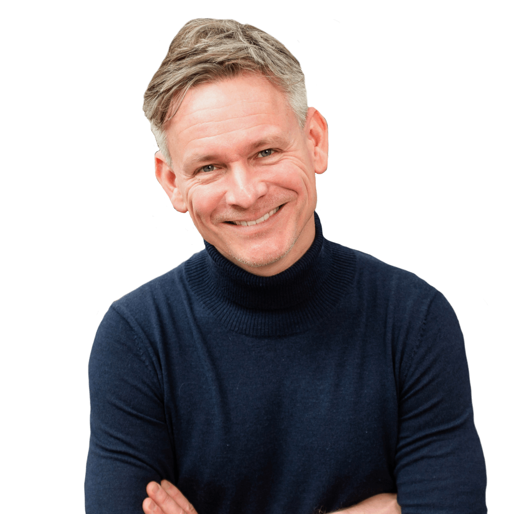 Arno Folkerts headshot looking at the camera