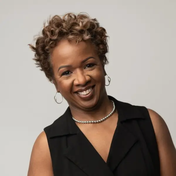 Headshot photo of Janet Gipson looking at the camera